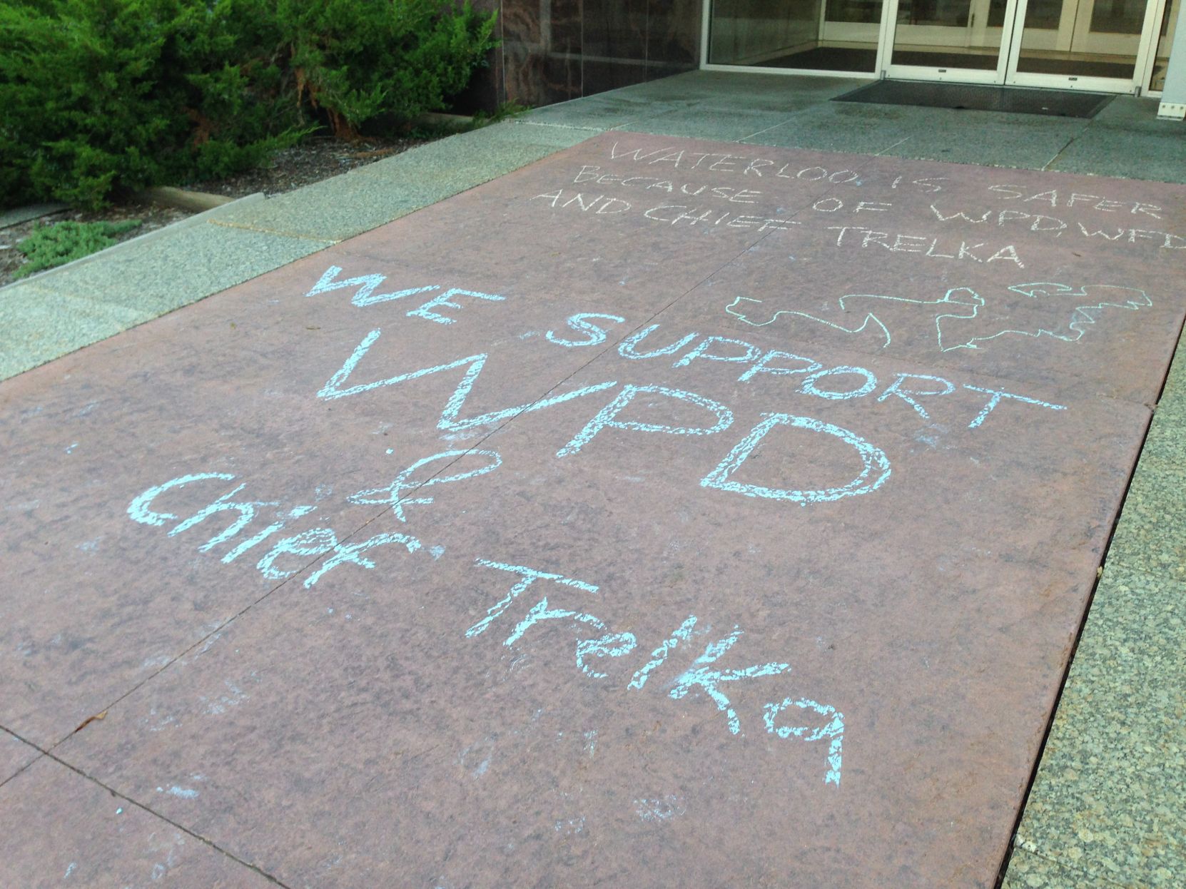 091916jr-chalk-2